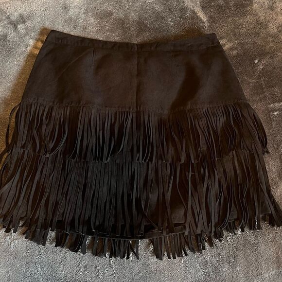 Black Fringe Mini Skirt - Picture 9 of 10